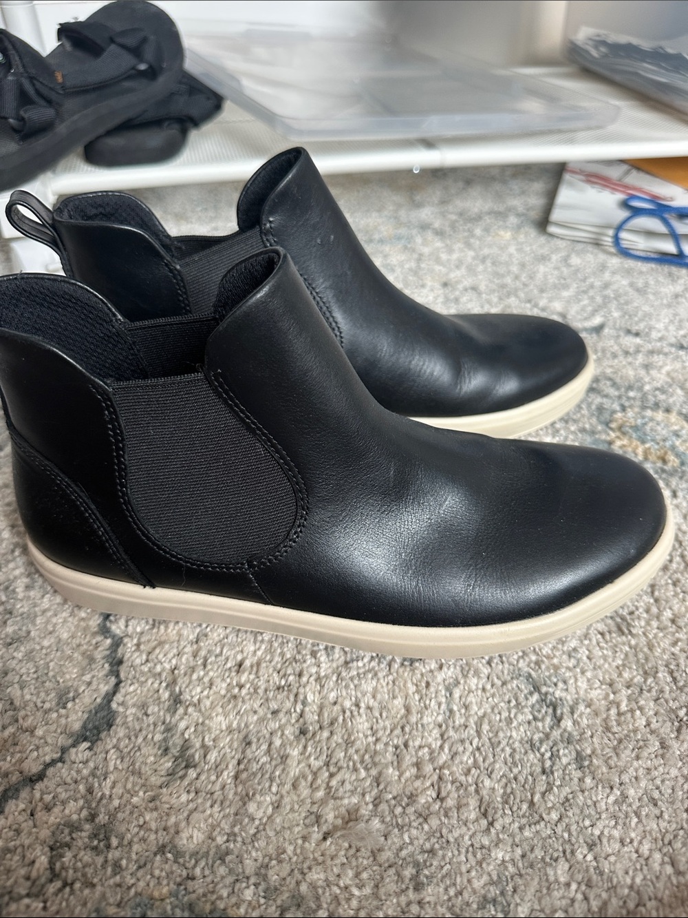 Ecco Women’s Black Leather Chelsea Boots